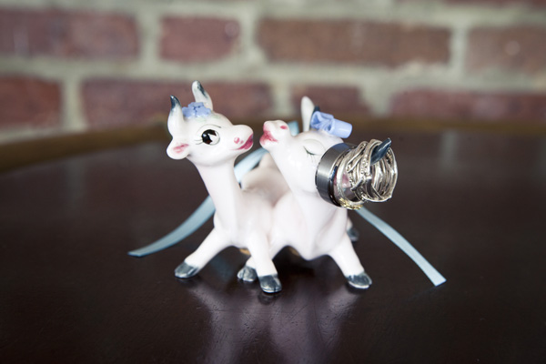 salt-and-pepper-shaker-wedding-favors