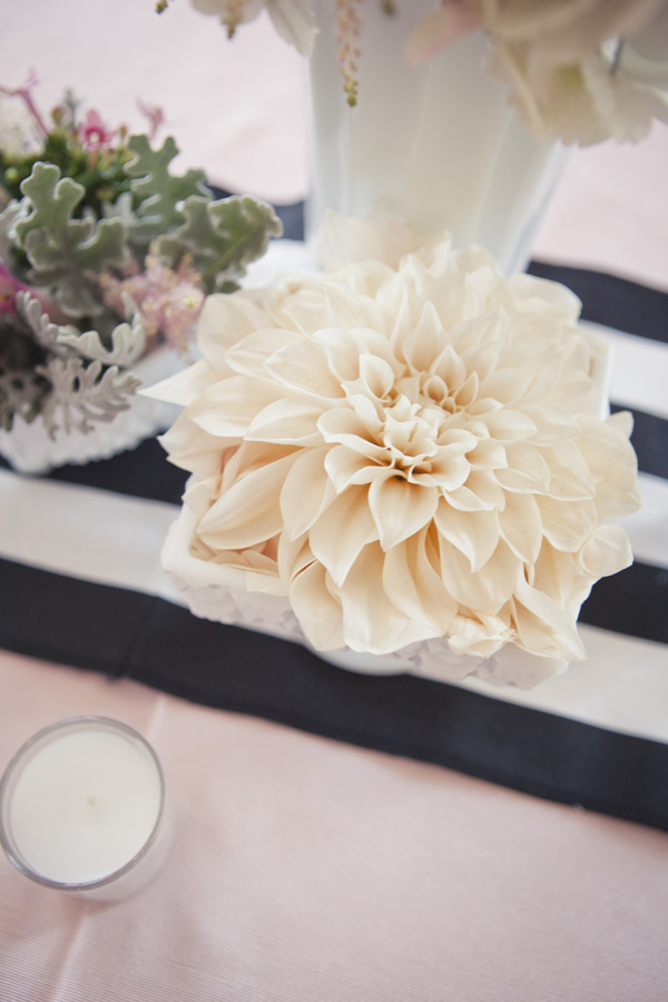 salt-and-pepper-shaker-wedding-favors
