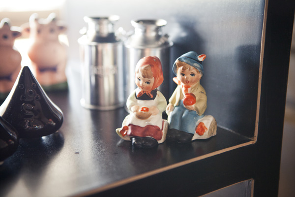 salt-and-pepper-shaker-wedding-favors