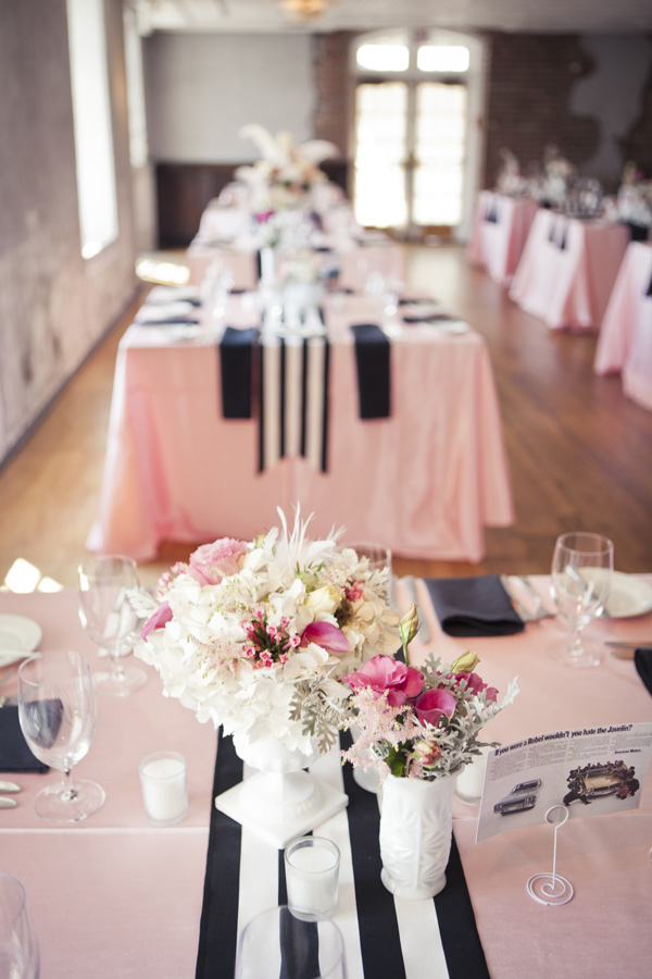 salt-and-pepper-shaker-wedding-favors