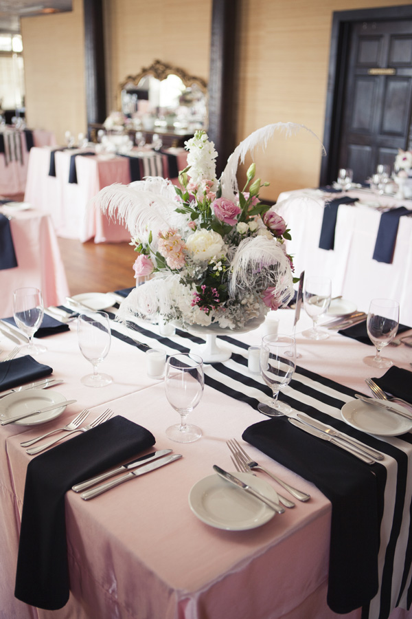 salt-and-pepper-shaker-wedding-favors