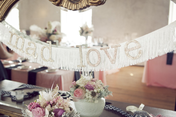 salt-and-pepper-shaker-wedding-favors