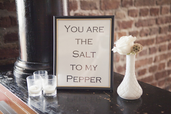 salt-and-pepper-shaker-wedding-favors