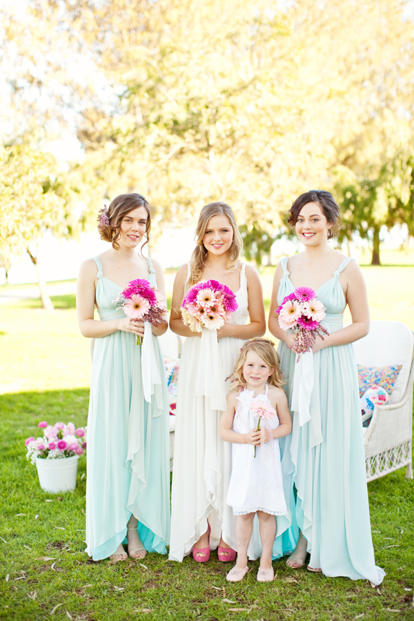 simple-and-colorful-garden-wedding-ideas