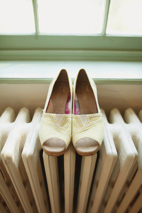 teal-yellow-and-gray-vintage-wedding