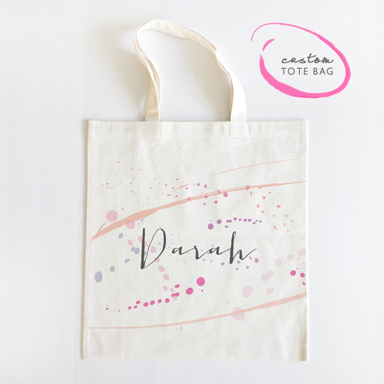 Custom tote bag with the name Darah and colorful splashes