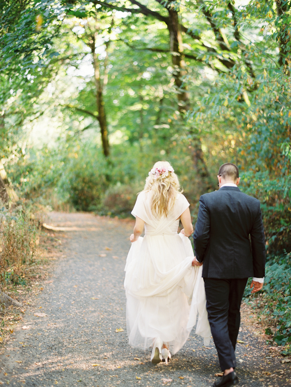 a-french-countryside-picnic-wedding