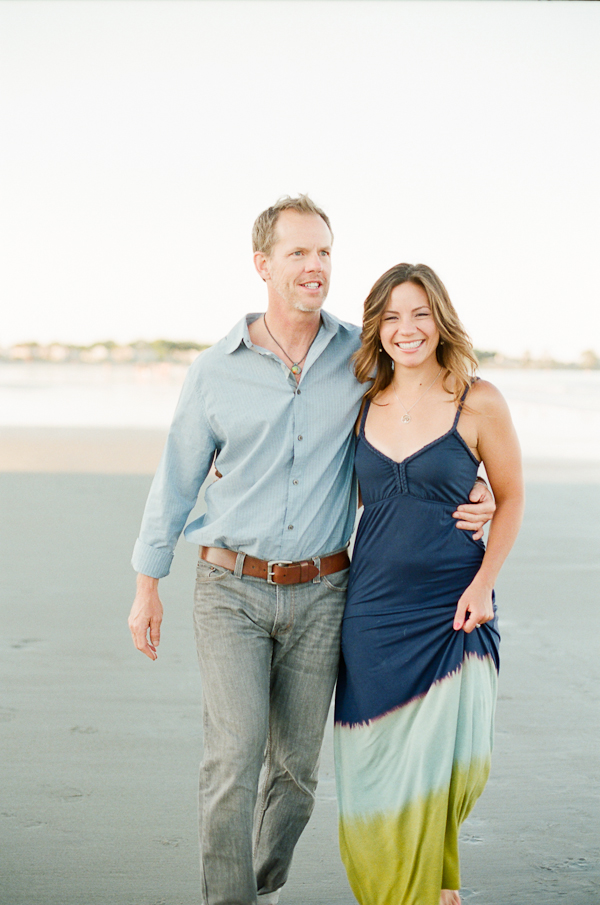 beachside-engagement-from-white-loft