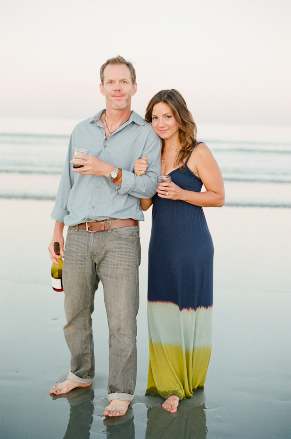 beachside-engagement-from-white-loft