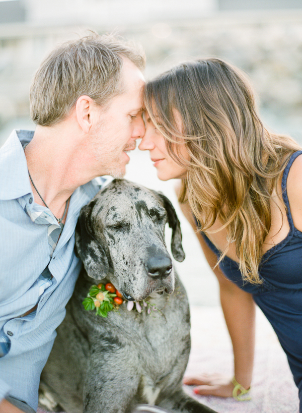 beachside-engagement-from-white-loft