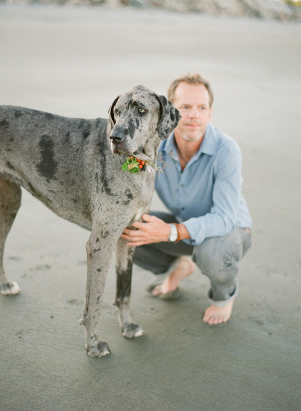 beachside-engagement-from-white-loft