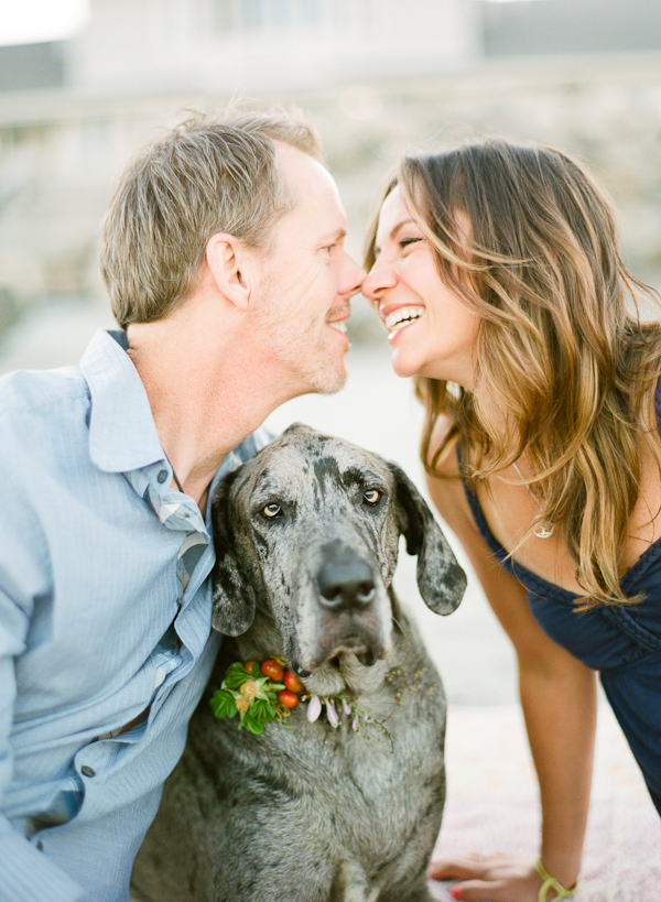 beachside-engagement-from-white-loft