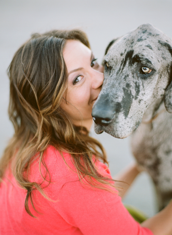 beachside-engagement-from-white-loft