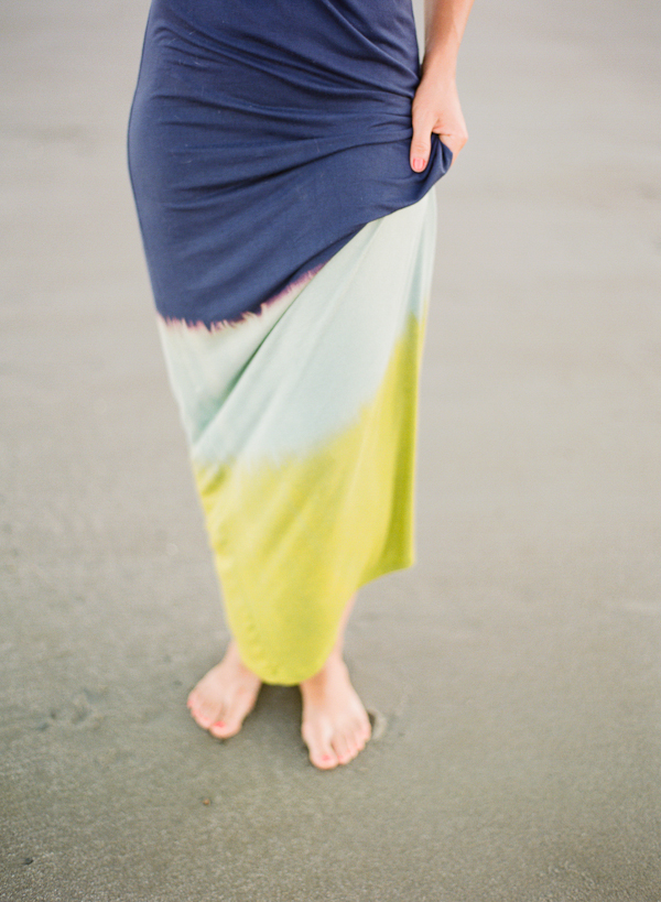 beachside-engagement-from-white-loft