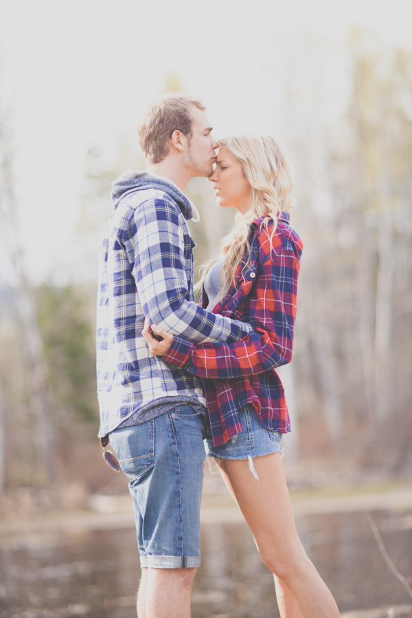 camping-engagement-session