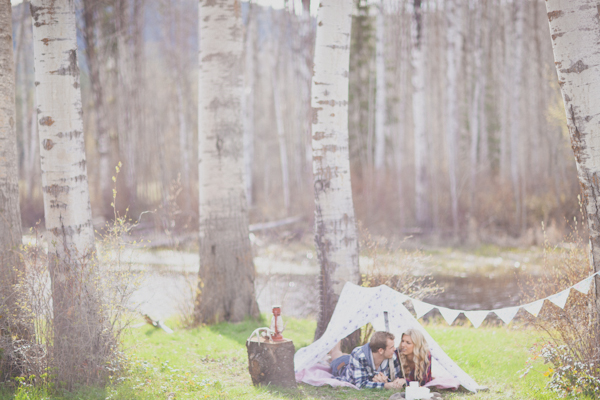 camping-engagement-session