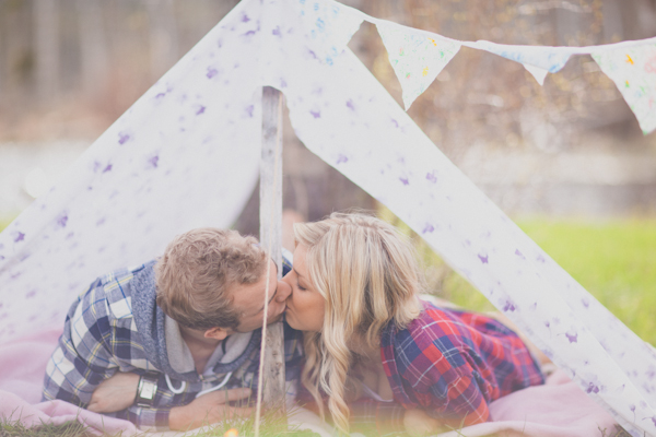 camping-engagement-session