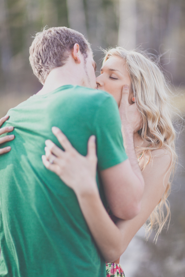 camping-engagement-session
