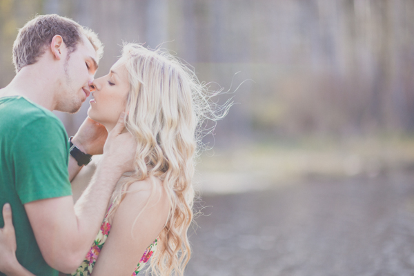 camping-engagement-session
