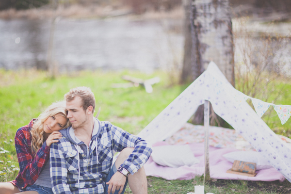 camping-engagement-session