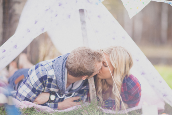 camping-engagement-session