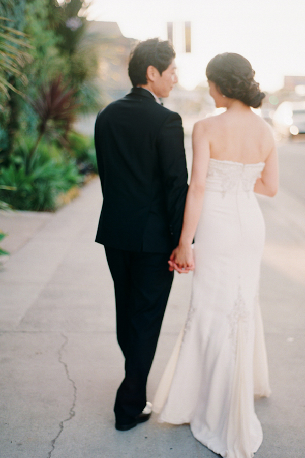 classic-white-wedding-with-mint-accents