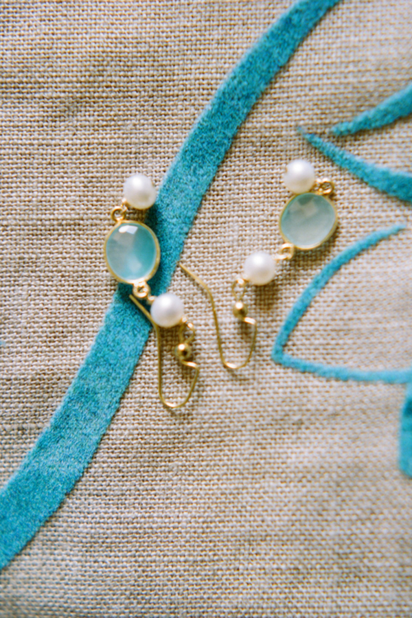classic-white-wedding-with-mint-accents