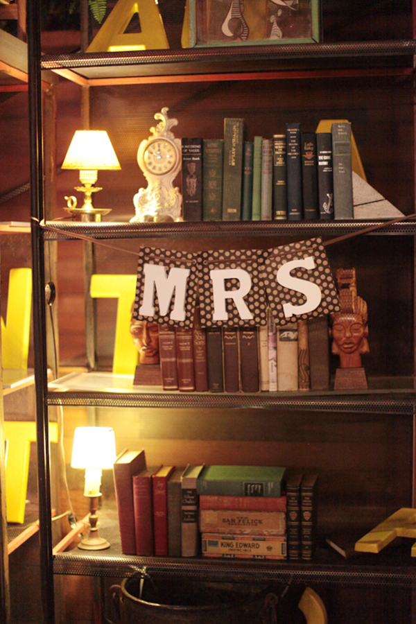 classic-white-wedding-with-mint-accents