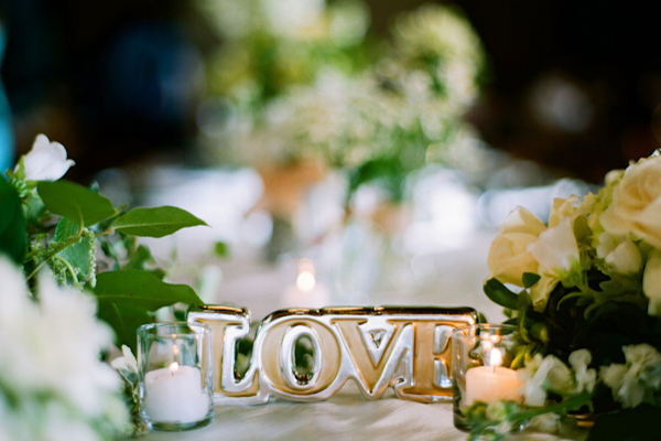 classic-white-wedding-with-mint-accents