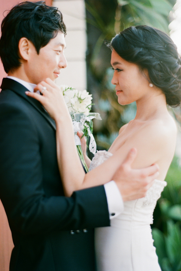 classic-white-wedding-with-mint-accents