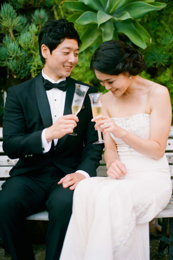 classic-white-wedding-with-mint-accents