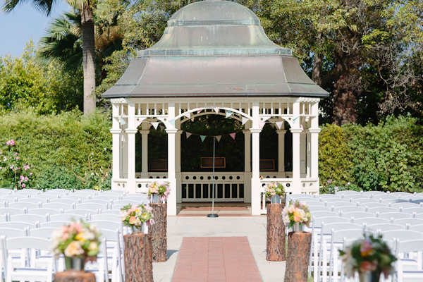diy-peach-and-green-country-wedding