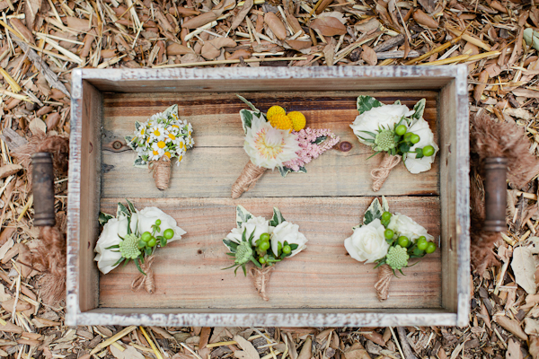 diy-peach-and-green-country-wedding