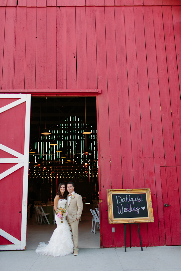 diy-peach-and-green-country-wedding