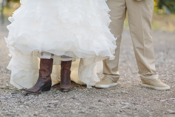 diy-peach-and-green-country-wedding