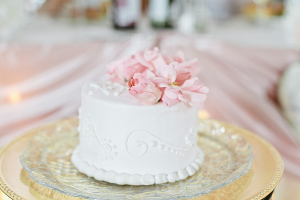 elegant-and-glamorous-barn-wedding
