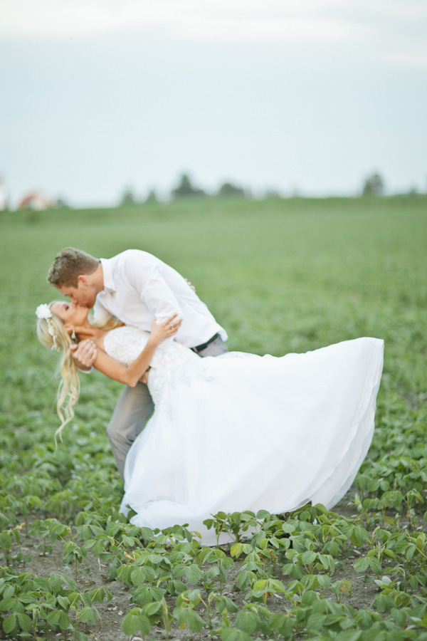 elegant-and-glamorous-barn-wedding