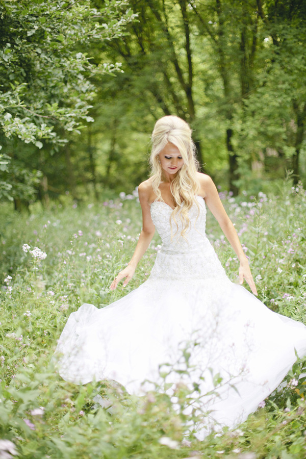 elegant-and-glamorous-barn-wedding