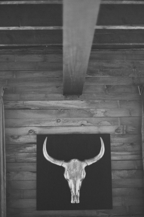 elegant-and-glamorous-barn-wedding