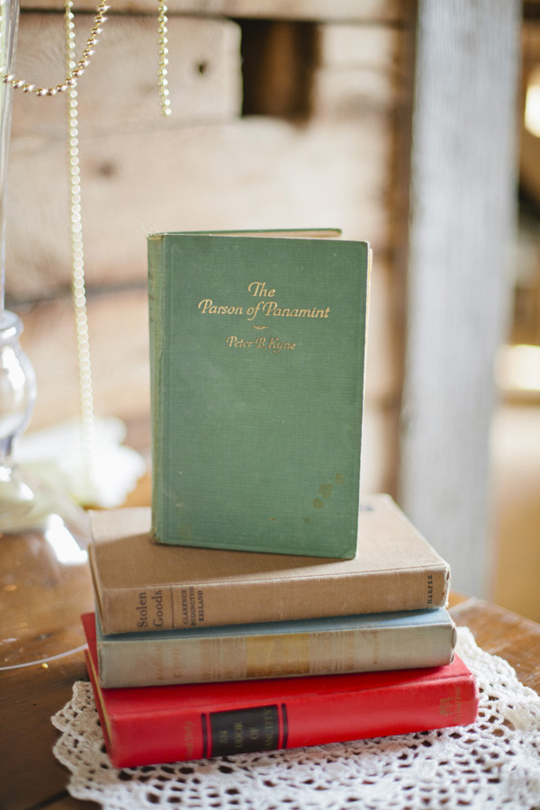 elegant-and-glamorous-barn-wedding