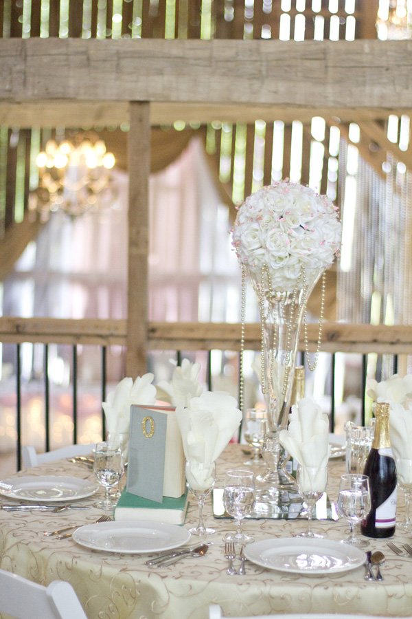 elegant-and-glamorous-barn-wedding