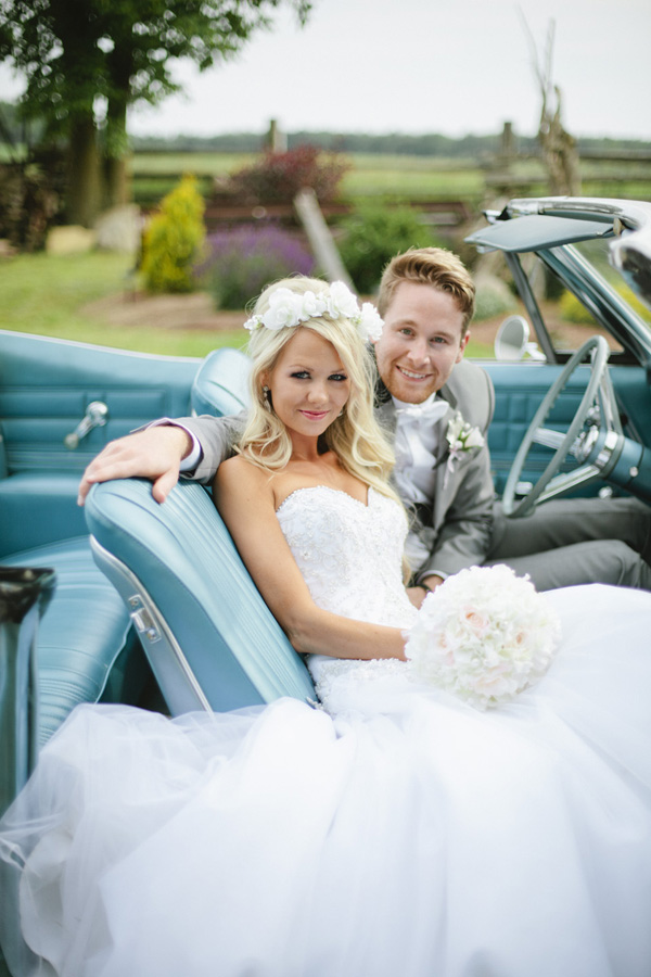 elegant-and-glamorous-barn-wedding