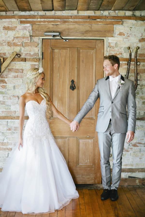 elegant-and-glamorous-barn-wedding