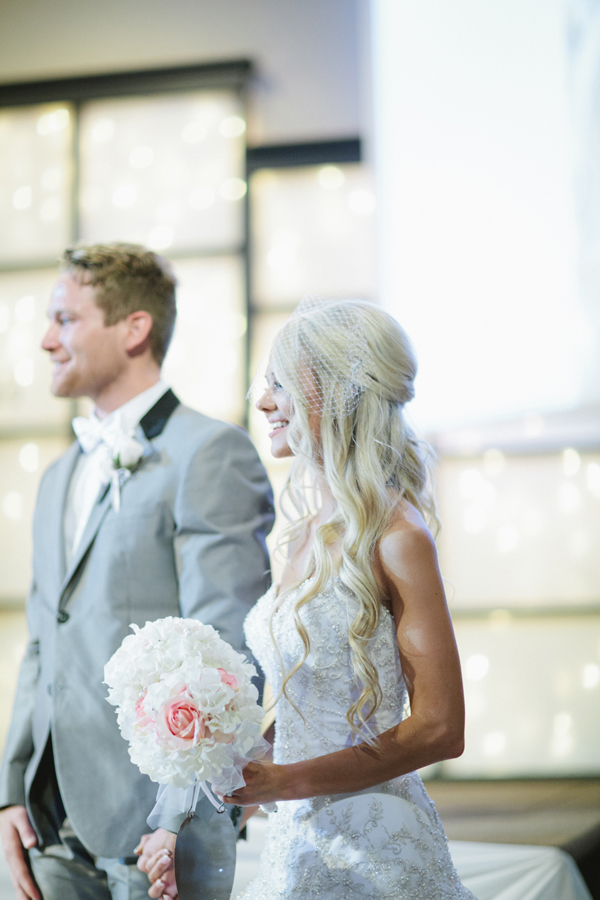 elegant-and-glamorous-barn-wedding