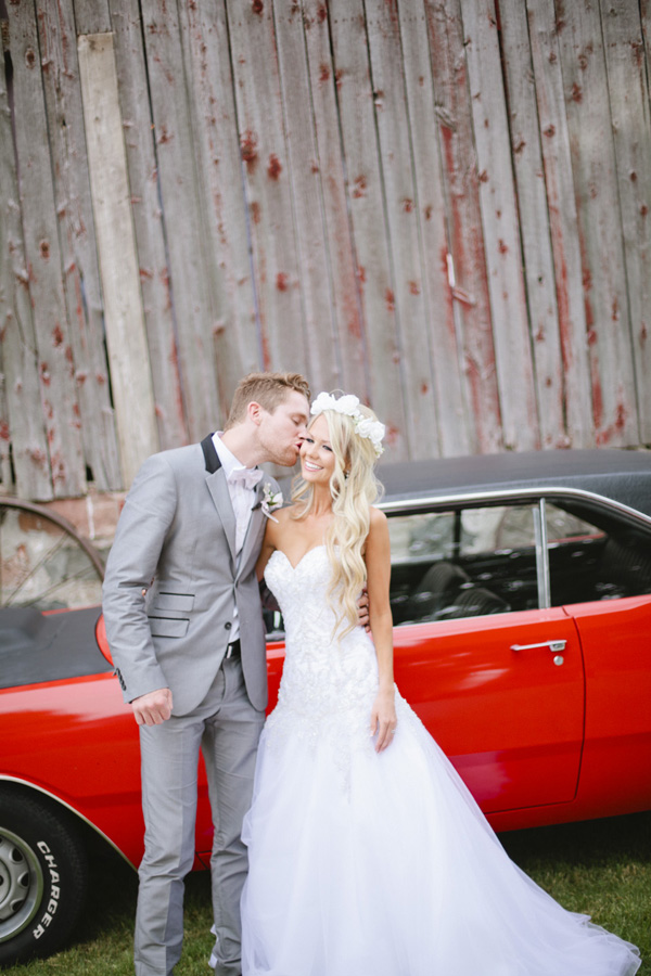 elegant-and-glamorous-barn-wedding