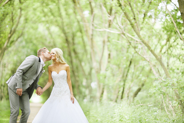 elegant-and-glamorous-barn-wedding