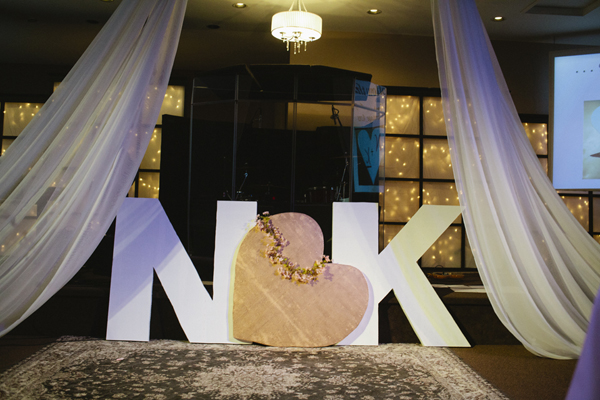 elegant-and-glamorous-barn-wedding
