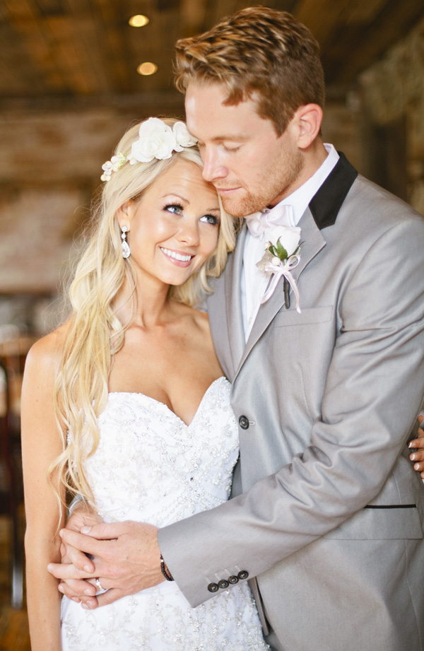 elegant-and-glamorous-barn-wedding