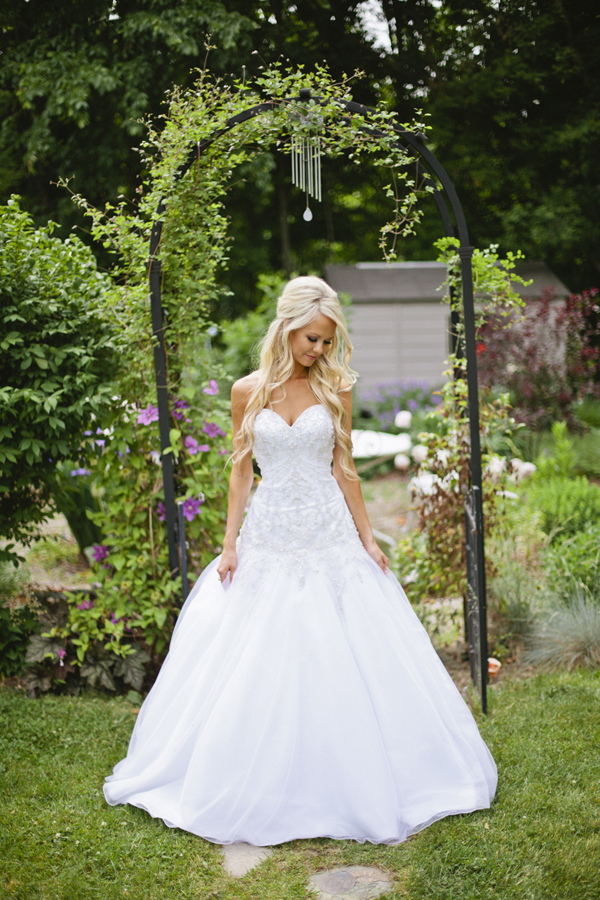 elegant-and-glamorous-barn-wedding