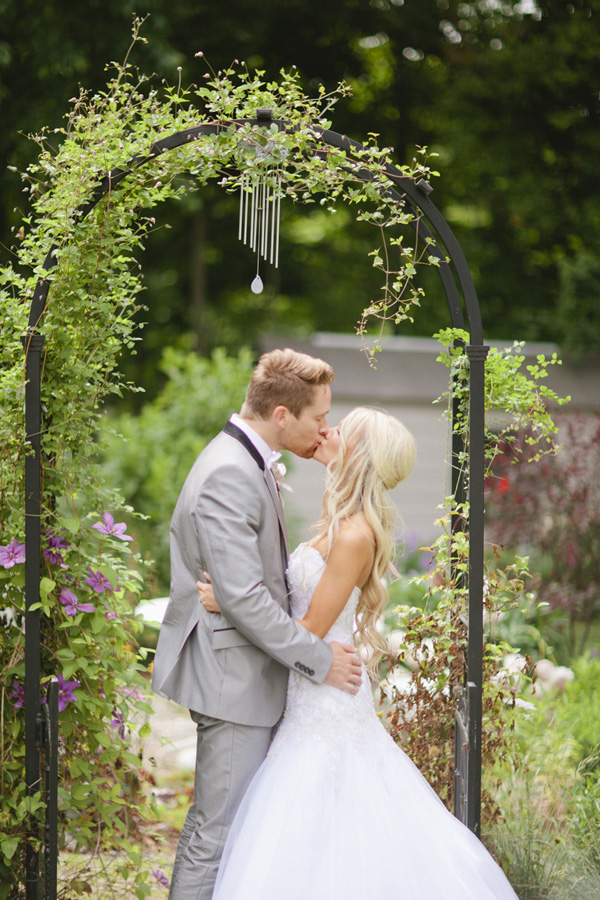 elegant-and-glamorous-barn-wedding
